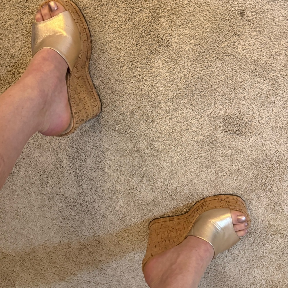 SCHUTZ Gold Wedge Sandals - Picture 4 of 9